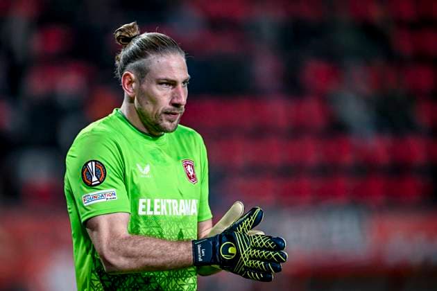 FC Twente goalkeeper Lars Unnerstall, during the match Twente Bodo Glimt at the Grolsch Veste, FC Twente Stadion for the UEFA Europa League Knockout phase play offs 1st leg season 2024 2025 in ENSCHEDE, Netherlands on 13 februari 2025, photo by Stefan Koops EYE4images DeFodi Images Defodi 746 215922 Defodi-746