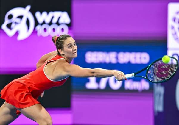 QATAR TOTALENERGIES OPEN - QUARTER-FINALS Marta Kostyuk of Ukraine competes in her quarterfinals match against Amanda Anisimova of the United States during the WTA, Tennis Damen Qatar TotalEnergies Open 2025 tennis tournament at the Khalifa International Tennis Complex in Doha, Qatar, on February 13, 2025. DOHA Qatar Copyright: xNOUSHADx