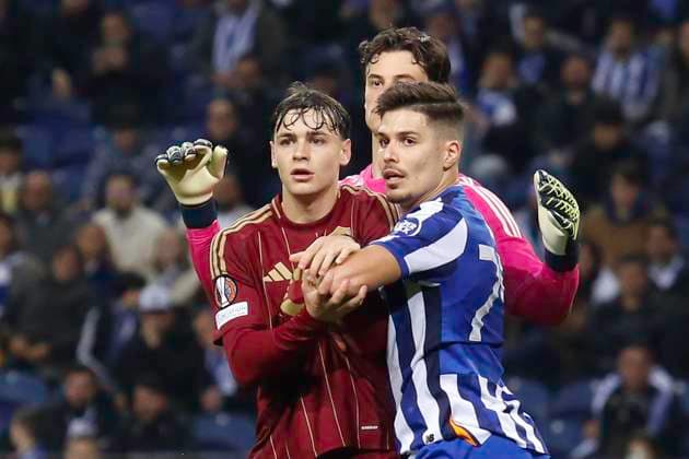 Uefa europa league fc porto vs as roma Porto (pt), 13 02 2025 - uefa europa league fc porto vs as roma - francisco moura porto player during the match between porto x roma, valid for the 1st leg of the play-off for access to the round of 16 of the uefa europa league, held at the Dragao stadium, in porto, on the evening of this thursday, (13). (Foto: Alexandre Gomes Thenews2 imago images) SPO  Copyright: xALEXANDRExGOMESx