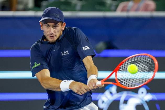 DELRAY BEACH, FL - FEBRUARY 13: Matteo Arnaldi (ITALY) in action at his Round 16 game against Learner Tien (USA) during the Delray Beach Open on Thursday February 13, 2025, at the Delray Beach Stadium & Tennis Center in Delray Beach, Florida.(Photo by Chris Arjoon Icon Sportswire) TENNIS: FEB 13 Delray Beach Open EDITORIAL USE ONLY Icon250213001070