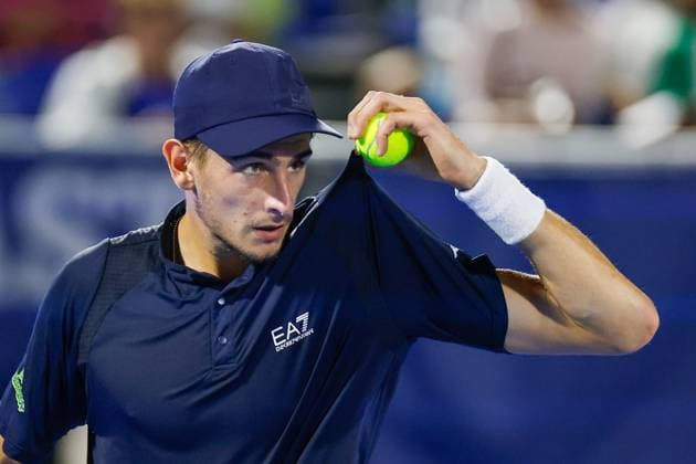 DELRAY BEACH, FL - FEBRUARY 13: Matteo Arnaldi (ITALY) looks on at his Round 16 game against Learner Tien (USA) during the Delray Beach Open on Thursday February 13, 2025, at the Delray Beach Stadium & Tennis Center in Delray Beach, Florida.(Photo by Chris Arjoon Icon Sportswire) TENNIS: FEB 13 Delray Beach Open EDITORIAL USE ONLY Icon250213001106