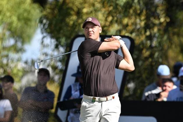 GOLF LIV ADELAIDE, Cleeks GC Captain Martin Kaymer on the tee during the LIV Golf Adelaide at The Grange Golf Club in Adelaide, South Australia, Friday, February 14, 2025. ( NO ARCHIVING, EDITORIAL USE ONLY, NO USE IN BOOKS WITHOUT CONSENT ADELAIDE SOUTH AUSTRALIA AUSTRALIA  Copyright: xMICHAELxERREYx 20250214173426608564