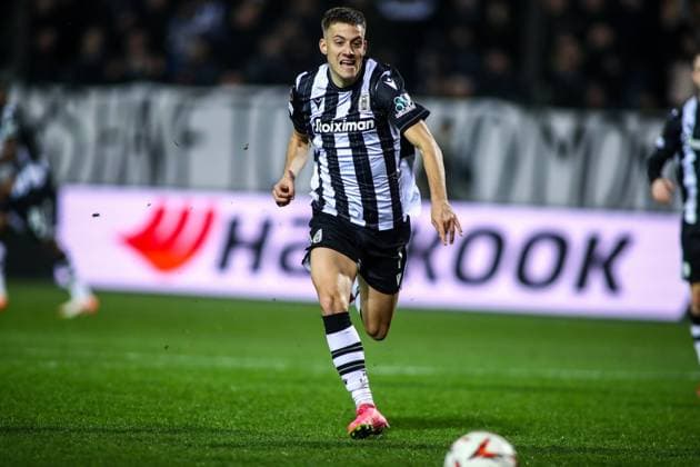 February 13, 2025, Thessaloniki, Greece: PAOK s Giannis Konstantelias in action during a Europa League knockout phase match between PAOK FC and FC Steaua. Thessaloniki Greece - ZUMAp191 0802076107st Copyright: xGiannisxPapanikosx
