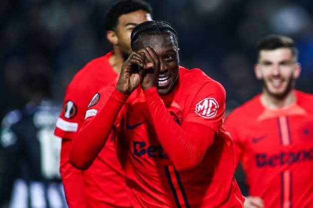 February 13, 2025, Thessaloniki, Greece: Steaua s Joyskim Dawa celebrates after scoring his team s second goal during a Europa League knockout phase match between PAOK FC and FC Steaua. Thessaloniki Greece - ZUMAp191 0802084196st Copyright: xGiannisxPapanikosx
