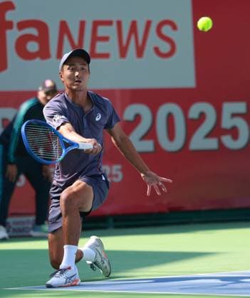 February 14, 2025, New Delhi, Delhi, India: Shintaro Mochizuki of Japan during Quarter Finals of ATP, Tennis Herren Challenger Delhi Open 2025 between Vit Kopriva of Czechia and Shintaro Mochizuki of Japan at DLTA Complex, R K Khanna Tennis Stadium, New Delhi, India on 14 February 2025 New Delhi India - ZUMAd207 20250214_zsp_d207_006 Copyright: xAvijitxDasx