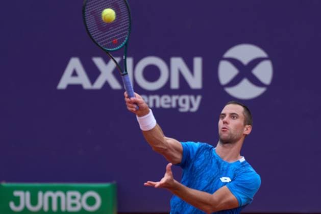 Laslo Djere of Serbia returns a forehand at the net to Thiago Seyboth Wild of Brazil during the quarterfinals match at the IEB+ Argentina Open 2025 at Buenos Aires Lawn Tennis Club February 14, 2025 in Buenos Aires, Argentina. (Photo by Camilla Stolen, Imago) Buenos Aires Argentina Copyright: xCamillaxStolenx L1100182