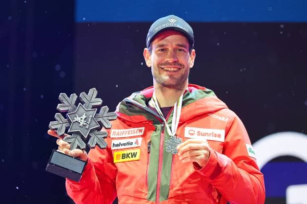ALPINE SKIING - FIS Ski WC Saalbach 2025 SAALBACH,AUSTRIA,14.FEB.25 - ALPINE SKIING - FIS Alpine World Ski Championships Saalbach 2025, giant slalom, men, medal plaza, award ceremony. Image shows the rejoicing of Thomas Tumler (SUI).  GEPAxpictures xThomasxBachun
