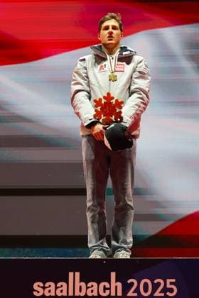 ALPINE SKIING - FIS Ski WC Saalbach 2025 SAALBACH,AUSTRIA,14.FEB.25 - ALPINE SKIING - FIS Alpine World Ski Championships Saalbach 2025, giant slalom, men, medal plaza, award ceremony. Image shows Raphael Haaser (AUT).  GEPAxpictures xThomasxBachun