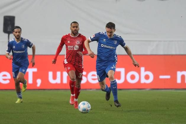 14 02 2025, xgox, Soccer 2 Bundesliga, 1 FC Magdeburg 1 FC Koeln emspor, v l Linton Maina Koeln, 37 , Martijn Kaars Magdeburg, 9 DFL DFB REGULATIONS PROHIBIT ANY USE OF PHOTOGRAPHS as IMAGE SEQUENCES and or QUASI VIDEO Magdeburg