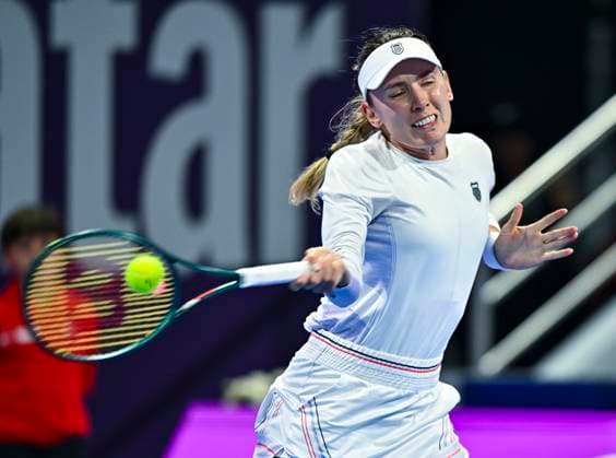 QATAR TOTALENERGIES OPEN - SEMI-FINAL Ekaterina Alexandrova competes in her semi-final match against Ekaterina Alexandrova during the WTA, Tennis Damen Qatar TotalEnergies Open 2025 tennis tournament at the Khalifa International Tennis Complex in Doha, Qatar, on February 14, 2025. DOHA Qatar Copyright: xx