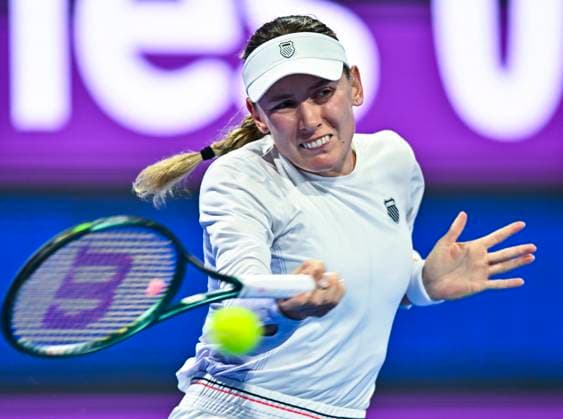 Sport Bilder des Tages QATAR TOTALENERGIES OPEN - SEMI-FINAL Ekaterina Alexandrova competes in her semi-final match against Ekaterina Alexandrova during the WTA, Tennis Damen Qatar TotalEnergies Open 2025 tennis tournament at the Khalifa International Tennis Complex in Doha, Qatar, on February 14, 2025. DOHA Qatar Copyright: xx