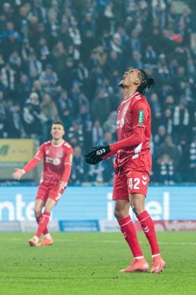 2 Soccer Bundesliga, 1 FC Magdeburg 1 FC Köln 14 02 2025 Damion Downs 1 FC Köln, 42 frustrated after missing Chamce 2 Soccer Bundesliga, 1 FC Magdeburg 1 FC Köln, Magdeburg, Avnet Arena on 14 02 2025 DFL REGULATIONS PROHIBIT ANY USE OF PHOTOGRAPHS AS IMAGE SEQUENCES AND OR QUASI VIDEO Copyright: xBEAUTIFULxSPORTS Wunderlx