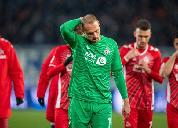 Soccer, Men, Season 2024 2025, 2 Bundesliga 22 Matchday , 1 FC Magdeburg 1 FC Köln, Goalkeeper Marvin Schwäbe 1 FC Köln , Disappointment after final whistle, 14 02 2025, Copyright: xSebastianxRäppold MatthiasxKochx
