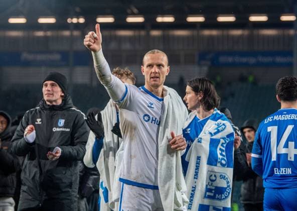Soccer, Men, Season 2024 2025, 2 Bundesliga 22 Matchday , 1 FC Magdeburg 1 FC Köln, Goalkeeper Dominik Reimann 1 FC Magdeburg , Cheering after final whistle, 14 02 2025, Copyright: xSebastianxRäppold MatthiasxKochx