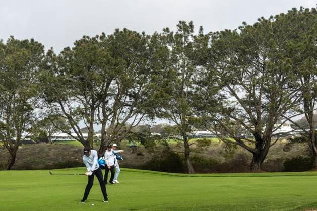 LA JOLLA, CA, CA - FEBRUARY 14: Patrick Rodgers hits from the 13th fairway during the second round of the Genesis Invitational tournament, Friday, February 14, 2025, at Torrey Pines Golf Course in La Jolla, California. (Photo by Tony Ding Icon Sportswire) GOLF: FEB 14 PGA, Golf Herren The Genesis Invitational EDITORIAL USE ONLY Icon46520250214003