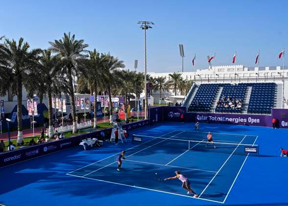 QATAR TOTALENERGIES OPEN -DOUBLES SEMI-FINAL Beatriz Haddad Maia of Brazil Laura Siegemund of Germany (bottom) in action during her womenÕs doubles semi final match between Beatriz Haddad Maia of Brazil Laura Siegemund of Germany and Xinyu Jiang of China Fang-Hsien Wu of Chinese Taipei at the WTA, Tennis Damen Qatar TotalEnergies Open 2025 tennis tournament at the Khalifa International Tennis Complex in Doha, Qatar, on February 14, 2025. DOHA Qatar Copyright: xNoushadxThekkayilx