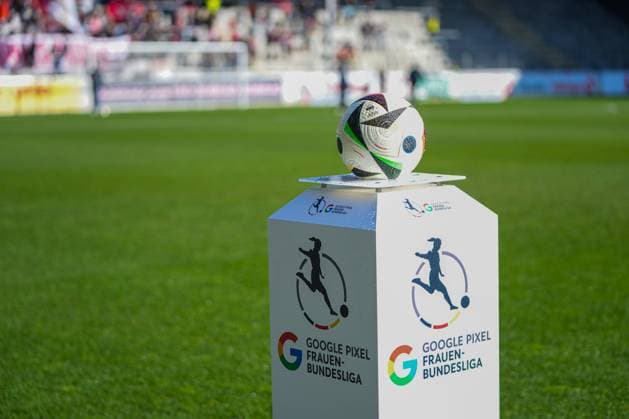 FBL SC Freiburg vs 1 FC Köln Matchball Adidas with the logo of the Womens Google Pixel Bundesliga FBL SC Freiburg vs 1 FC Köln, Dreisamstadion Freiburg, Saturday 15 02 2025 DFB DFL REGULATIONS PROHIBIT ANY USE OF PHOTOGRAPHS AS IMAGE SEQUENCES AND OR QUASI VIDEO Copyright: xBEAUTIFULxSPORTS Boscox