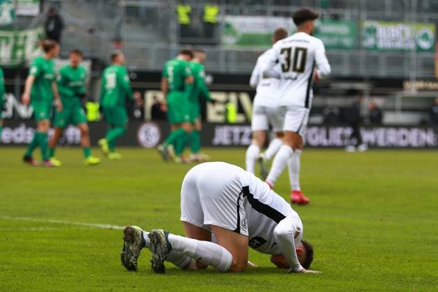15 02 2025, xrekx, Fußball 2 Bundesliga, SV Elversberg SpVgg Greuther Fuerth v l Torjubel nach dem Tor zum 1 0celebrating the goal celebrate durch Fisnik Asllani SV 07 Elversberg DFL DFB REGULATIONS PROHIBIT ANY USE OF PHOTOGRAPHS as IMAGE SEQUENCES and or QUASI VIDEO Elversberg