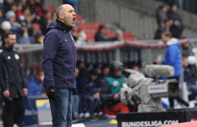 Eintracht BS vs SV Darmstadt 98 Braunschweig, 15 02 2025, Soccer, Season 24 25, 2 Bundesliga, 22 Matchday, Eintracht Braunschweig vs SV Darmstadt 98, Picture shows Eintracht Coach Daniel Scherning Braunschweig