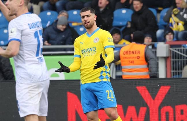 Eintracht BS vs SV Darmstadt 98 Braunschweig, 15 02 2025, Football, Season 24 25, 2 Bundesliga, 22 Matchday, Eintracht Braunschweig vs SV Darmstadt 98, Picture shows Fabio Di Michele Sanchez BTSV, 22 Braunschweig