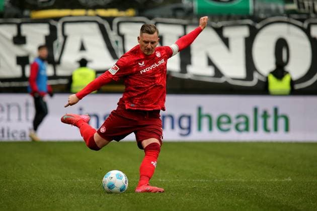 15 02 2025, xmohx, Soccer 2 Bundesliga, 1 FC Kaiserslautern Hannover 96 v l Marlon Ritter 1 FC Kaiserslautern DFL DFB REGULATIONS PROHIBIT ANY USE OF PHOTOGRAPHS as IMAGE SEQUENCES and or QUASI VIDEO Kaiserslautern