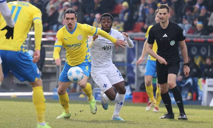Eintracht BS vs SV Darmstadt 98 Braunschweig, 15 02 2025, Football, Season 24 25, 2 Bundesliga, 22 Matchday, Eintracht Braunschweig vs SV Darmstadt 98, Picture shows Rayan Philippe BTSV, 9 Braunschweig