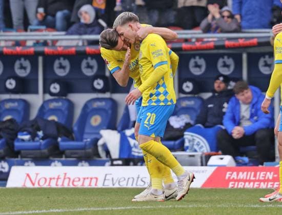Eintracht BS vs SV Darmstadt 98 Braunschweig, 15 02 2025, Soccer, Season 24 25, 2 Bundesliga, 22 Matchday, Eintracht Braunschweig vs SV Darmstadt 98, Picture shows Eintracht celebrating the 1 0 goal by Lino Tempelmann BTSV, 20 Braunschweig