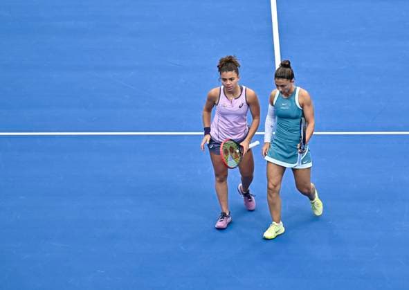 WTA, Tennis Damen QATAR OPEN TENNIS TOURNAMENT DOUBLES FINAL Sara Errani Jasmine Paolini of Italy react during the doubles final againsXinyu Jiang of China Fang-Hsien Wu of Chinese Taipei at the WTA Qatar TotalEnergies Open 2025 tennis tournament at the Khalifa International Tennis Complex in Doha, Qatar, on February 15, 2025. DOHA Qatar Copyright: xNOUSHADx
