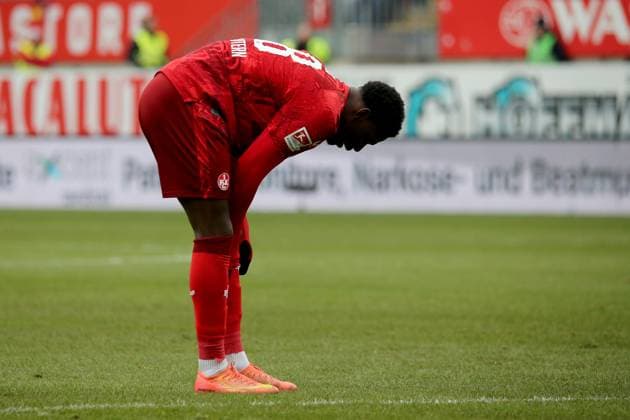 15 02 2025, xmohx, Soccer 2 Bundesliga, 1 FC Kaiserslautern Hannover 96 v l Faride Alidou 1 FC Kaiserslautern DFL DFB REGULATIONS PROHIBIT ANY USE OF PHOTOGRAPHS as IMAGE SEQUENCES and or QUASI VIDEO Kaiserslautern