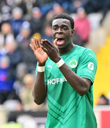 15 02 2025 Soccer Season 2024 2025 2 Soccer Bundesliga 22 Matchday SV Elversberg SpVgg Greuther Fürth Kleeblatt Sportfoto Zink MeZi xmexzix DFL regulations prohibit any use of photographs as image sequences and or quasi video only for editorial use Joshua Quarshie 15, SpVgg Greuther Fürth