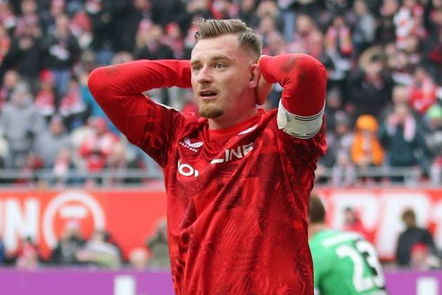 15 02 2025, xmohx, Soccer 2 Bundesliga, 1 FC Kaiserslautern Hannover 96 v l Marlon Ritter 1 FC Kaiserslautern Disappointed, sad, frustrated DFL DFB REGULATIONS PROHIBIT ANY USE OF PHOTOGRAPHS as IMAGE SEQUENCES and or QUASI VIDEO Kaiserslautern