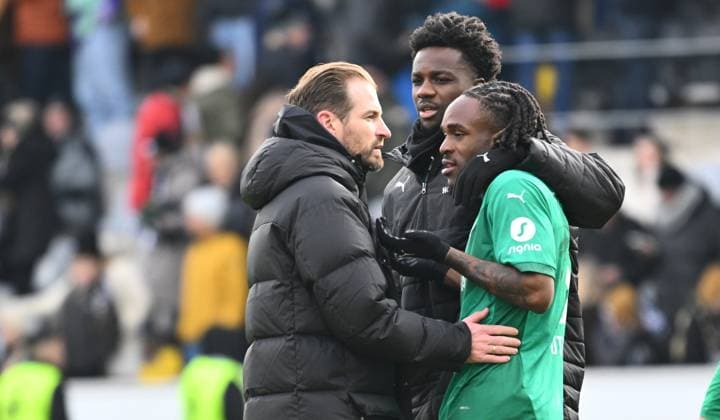 14 02 2025 Soccer Season 2024 2025 2 Soccer Bundesliga 22 Matchday SV Elversberg SpVgg Greuther Fürth Kleeblatt Sportfoto Zink xwoxzix DFL regulations prohibit any use of photographs as image sequences and or quasi video only for editorial use Jan Siewert Trainer SpVgg Greuther Fürth Gideon Jung 23, SpVgg Greuther Fürth Noel Futkeu 9, SpVgg Greuther Fürth disappointed Disappointment after the end of the match