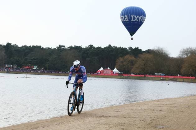 Belgian Niels Vandeputte pictured in action during the men s elite race of the cyclocross cycling event, race 7 7 in the Exact Cross competition, Saturday 15 February 2025 in Sint-Niklaas. DAVIDxPINTENS  x112509549x