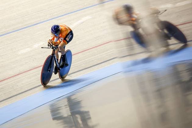 HEUSDEN-ZOLDER - Track cyclist Hetty van de Wouw in action on the 1 kilometer time trial during the fourth day of the European Track cycling, Rad, Radsport, Bahnrad, Bahn championships in Belgium. ANP BAS CZERWINSKI xVIxANPxSportx xxANPxIVx 520035915 originalFilename: 520035915.jpg