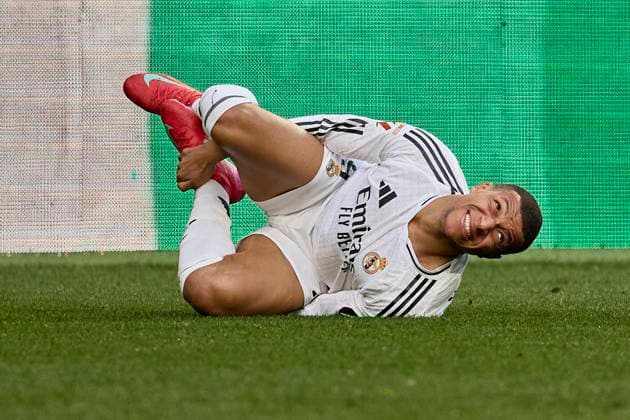 Sport Themen der Woche KW07 Sport Bilder des Tages February 15, 2025, Pamplona, Navarre, Spain: Kylian Mbappe of Real Madrid CF during La Liga football match between Osasuna v Real Madrid CF v at El Sadar Stadium in Pamplona, Spain, february 14, 2025 Pamplona Spain - ZUMAa206 20250215_zsp_a206_063 Copyright: xRubenxAlbarranx