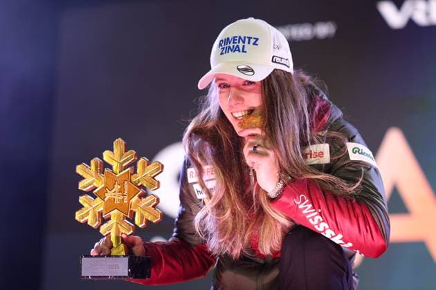 ALPINE SKIING - FIS Ski WC Saalbach 2025 SAALBACH,AUSTRIA,15.FEB.25 - ALPINE SKIING - FIS Alpine World Ski Championships Saalbach 2025, slalom, ladies, medal plaza, award ceremony. Image shows the rejoicing of Camille Rast (SUI). Keywords: medal.  GEPAxpictures xHaraldxSteiner