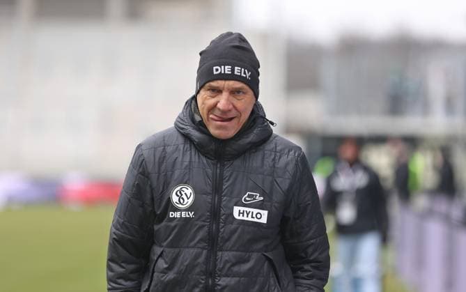 15 02 2025, Football, Men, 2 Bundesliga, Season 2024 2025, SV 07 Elversberg SpVgg Greuther Fürth, Coach Horst Steffen SV 07 Elversberg Elversberg Ursapharm Arena an der Kaiserlinde Saarland Germany DE Copyright: xSebastianxBachx