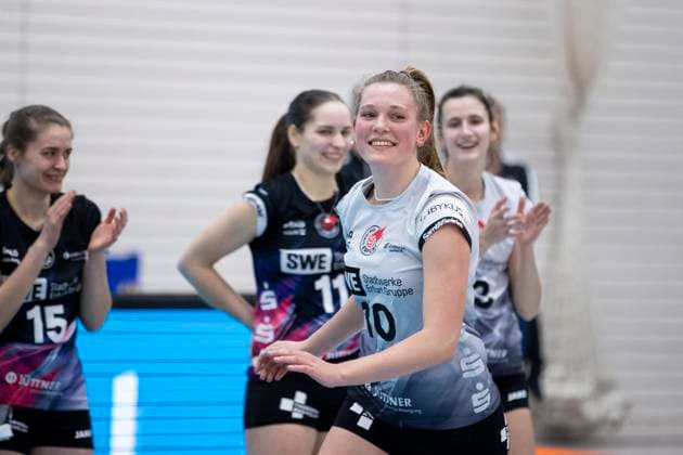 1 Volleyball Bundesliga Women Schwarz Weiss Erfurt vs VC Wiesbaden Erfurt 15 02 2025 Pia Mohr 10 Schwarz Weiss Erfurt 1 Volleyball Bundesliga Women Schwarz Weiss Erfurt vs VC Wiesbaden Riethsporthalle Erfurt 15 02 2025 Copyright: xBEAUTIFULxSPORTS Duehringx