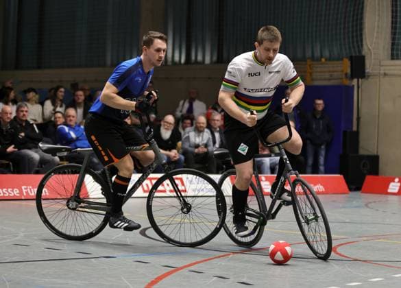 15 02 2025 Cycling Bundesliga season 2025 RMC Stein 1 gg RVW Naurod DaMa xdaxmax Bernd Mlady RMC Stein 1, right