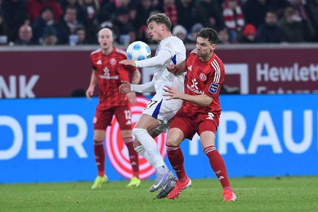 Soccer 2 Bundesliga 22 Matchday Fortuna Düsseldorf Hertha BSC Berlin on 15 02 2025 at Merkur Spiel Arena in Düsseldorf Michael Cuisance Berlin , left Joshua Quarshie Düsseldorf , right DFL regulations prohibit any use of photographs as image sequences and or quasi video xRx