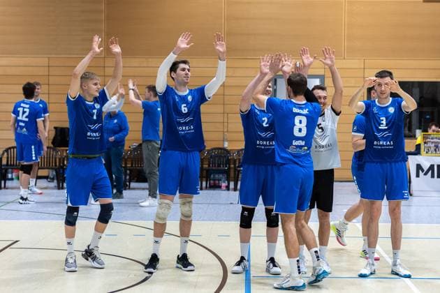 Hannes Krochmann Blue Volleys Gotha, 07 , Erik Niederluecke Blue Volleys Gotha, 06 , Richard Werner Blue Volleys Gotha, 02 , Dominik Duchac Blue Volleys Gotha, 08 , Len Spankowski Blue Volleys Gotha, 05 , Christoph Assmann Blue Volleys Gotha, 03 , SV Schwaig Volleyball Blue Volleys Gotha, Volleyball, 2 Bundesliga Sued, , 15 02 2025 SV Schwaig Volleyball Blue Volleys Gotha, Volleyball, 2 Bundesliga Sued, , 15 02 2025 Schwaig Copyright: xEibner-Pressefoto G.xSantemizx EP_GSZ
