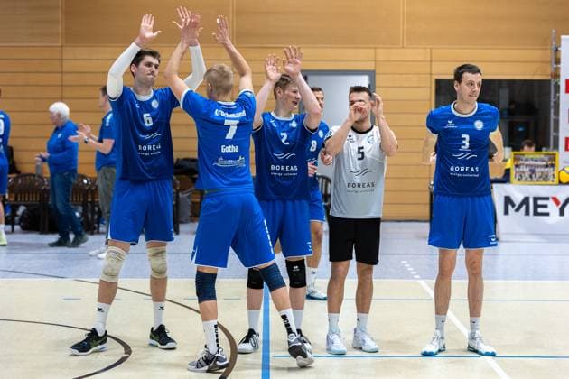 Erik Niederluecke Blue Volleys Gotha, 06 , Hannes Krochmann Blue Volleys Gotha, 07 , Richard Werner Blue Volleys Gotha, 02 , Len Spankowski Blue Volleys Gotha, 05 , Christoph Assmann Blue Volleys Gotha, 03 , SV Schwaig Volleyball Blue Volleys Gotha, Volleyball, 2 Bundesliga Sued, , 15 02 2025 SV Schwaig Volleyball Blue Volleys Gotha, Volleyball, 2 Bundesliga Sued, , 15 02 2025 Schwaig Copyright: xEibner-Pressefoto G.xSantemizx EP_GSZ
