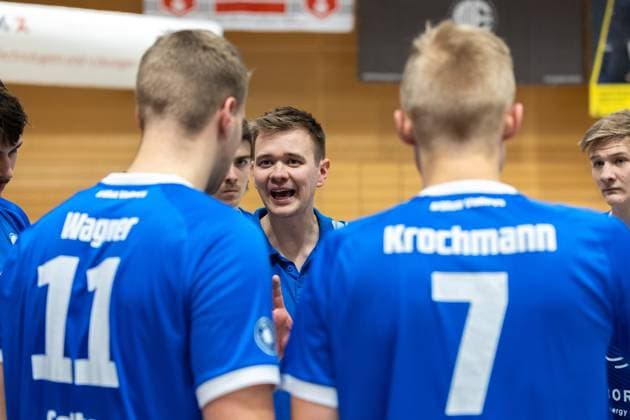 Robert Werner Blue Volleys Gotha, Coach , Time out, SV Schwaig Volleyball Blue Volleys Gotha, Volleyball, 2 Bundesliga Sued, , 15 02 2025 SV Schwaig Volleyball Blue Volleys Gotha, Volleyball, 2 Bundesliga Sued, , 15 02 2025 Schwaig Copyright: xEibner-Pressefoto G.xSantemizx EP_GSZ