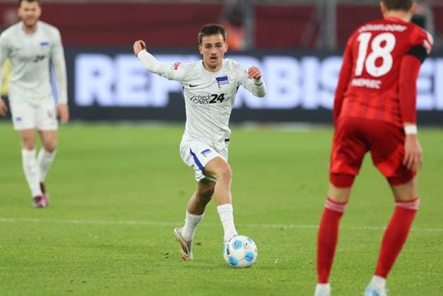 15 02 2025, xdcx, Soccer 2 Bundesliga, Fortuna Düsseldorf Hertha BSC Berlin, v l , Michal Karbownik Hertha BSC Berlin DFL DFB REGULATIONS PROHIBIT ANY USE OF PHOTOGRAPHS AS IMAGE SEQUENCES AND OR QUASI VIDEO Copyright: HMBxMedia Claus