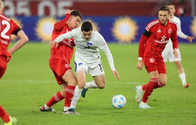 15 02 2025, xdcx, Soccer 2 Bundesliga, Fortuna Düsseldorf Hertha BSC Berlin, v l , Giovanni Haag Fortuna Düsseldorf , Ibrahim Maza Hertha BSC Berlin DFL DFB REGULATIONS PROHIBIT ANY USE OF PHOTOGRAPHS AS IMAGE SEQUENCES AND OR QUASI VIDEO Copyright: HMBxMedia Claus
