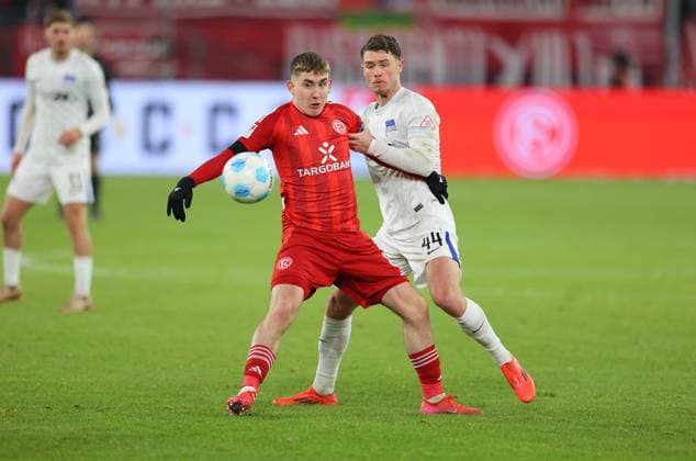 15 02 2025, xdcx, Soccer 2 Bundesliga, Fortuna Düsseldorf Hertha BSC Berlin, v l , Isak Johannesson Fortuna Düsseldorf , Linus Gechter Hertha BSC Berlin DFL DFB REGULATIONS PROHIBIT ANY USE OF PHOTOGRAPHS AS IMAGE SEQUENCES AND OR QUASI VIDEO Copyright: HMBxMedia Claus