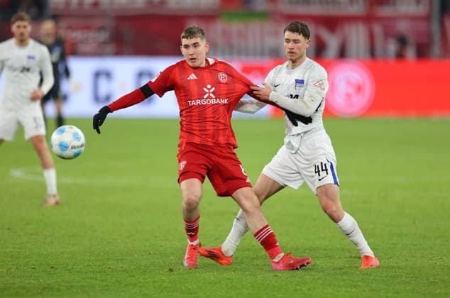 15 02 2025, xdcx, Soccer 2 Bundesliga, Fortuna Düsseldorf Hertha BSC Berlin, v l , Isak Johannesson Fortuna Düsseldorf , Linus Gechter Hertha BSC Berlin DFL DFB REGULATIONS PROHIBIT ANY USE OF PHOTOGRAPHS AS IMAGE SEQUENCES AND OR QUASI VIDEO Copyright: HMBxMedia Claus