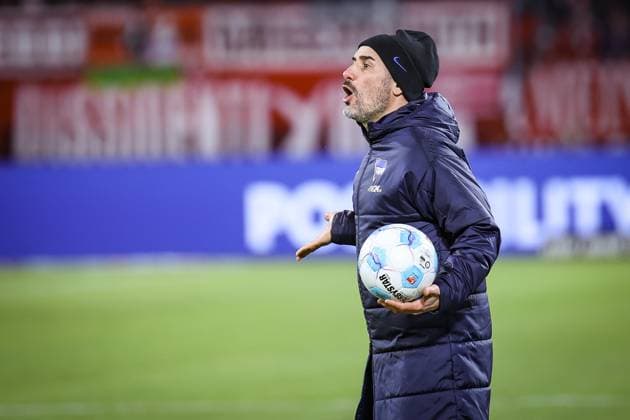 2 Soccer Bundesliga, Fortuna Düsseldorf vs Hertha BSC Berlin, 15 02 2025 Cristian Fiel Head Coach Hertha BSC Berlin DFL REGULATIONS PROHIBIT ANY USE OF PHOTOGRAPHS AS IMAGE SEQUENCES AND OR Q UASI VIDEO 2 Soccer Bundesliga, Fortuna Düsseldorf vs Hertha BSC Berlin, 15 02 2025 Copyright: xBEAUTIFULxSPORTS Derixx