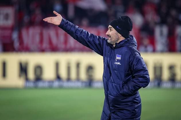 2 Soccer Bundesliga, Fortuna Düsseldorf vs Hertha BSC Berlin, 15 02 2025 Cristian Fiel Head Coach Hertha BSC Berlin DFL REGULATIONS PROHIBIT ANY USE OF PHOTOGRAPHS AS IMAGE SEQUENCES AND OR Q UASI VIDEO 2 Soccer Bundesliga, Fortuna Düsseldorf vs Hertha BSC Berlin, 15 02 2025 Copyright: xBEAUTIFULxSPORTS Derixx