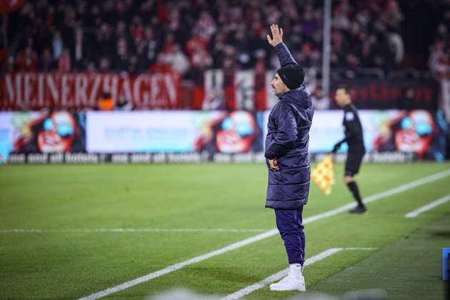 2 Soccer Bundesliga, Fortuna Düsseldorf vs Hertha BSC Berlin, 15 02 2025 Cristian Fiel Head Coach Hertha BSC Berlin DFL REGULATIONS PROHIBIT ANY USE OF PHOTOGRAPHS AS IMAGE SEQUENCES AND OR Q UASI VIDEO 2 Soccer Bundesliga, Fortuna Düsseldorf vs Hertha BSC Berlin, 15 02 2025 Copyright: xBEAUTIFULxSPORTS Derixx